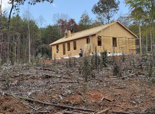 227 Pine Ridge Dr, Franklin, NC 28734