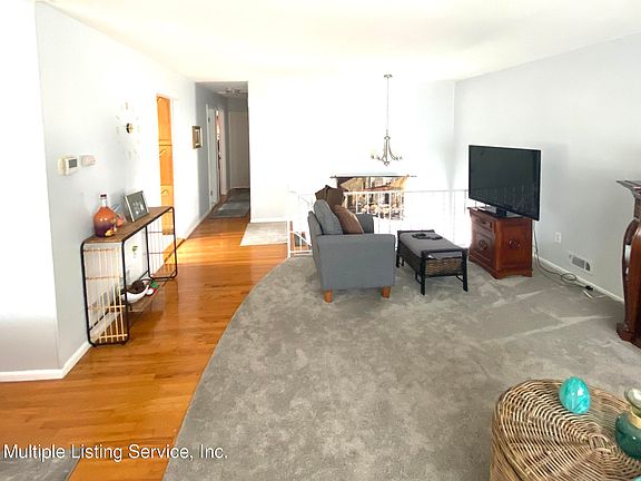 4th image of 30 Carreau Ave