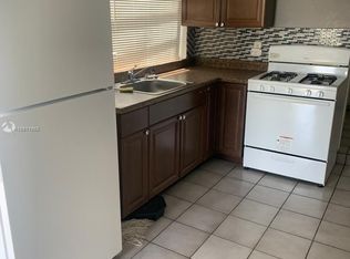 610 NE 6th St #1, Hallandale, FL 33009