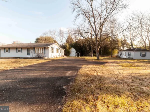 330 Erial Rd, Sicklerville, NJ 08081