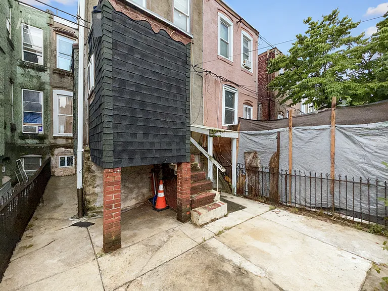 253 W Rockland St #1 — Photo 12
