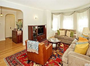 3424 82nd St, Jackson Heights, NY 11372