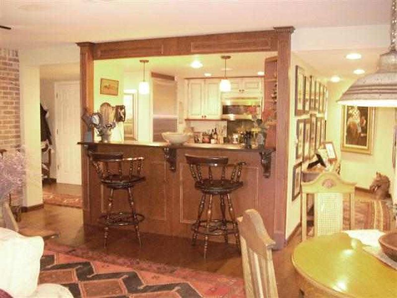 3rd image of 106 Unit# 3 SPRING Street