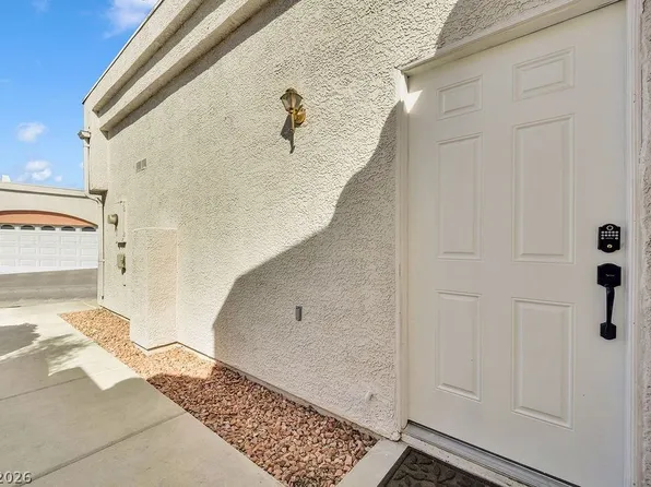 6469 Melody Rose Ave, Las Vegas, NV 89108