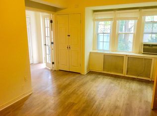 2121 37th St NW, Washington, DC 20007