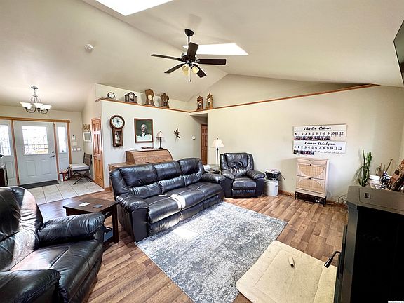 5th image of 1068 Dan Ranch Rd