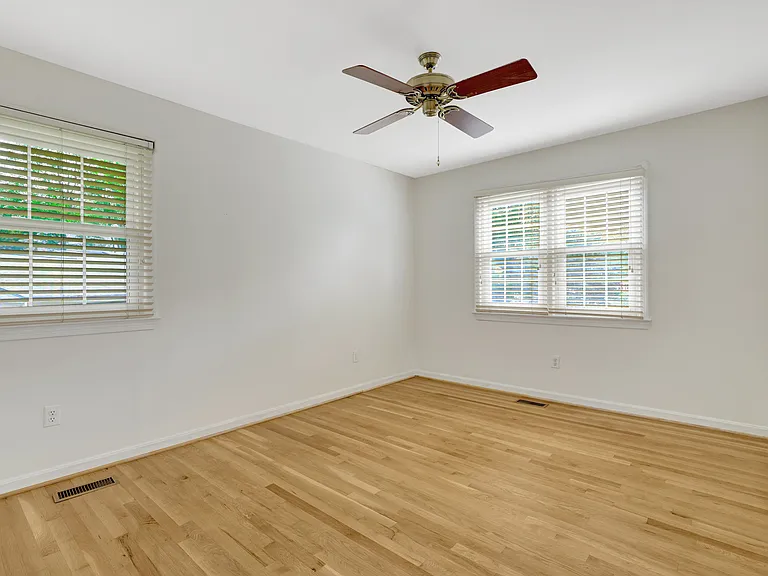615 Kearney Ct SW — Photo 24
