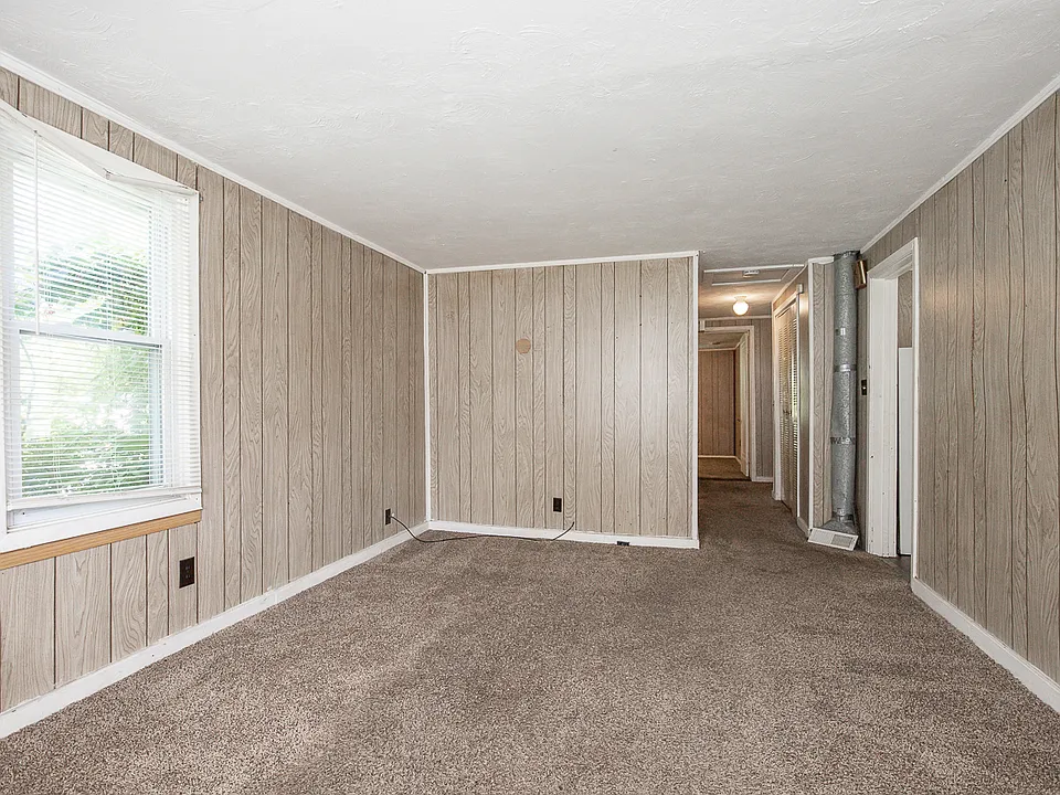 198 Morse Ave