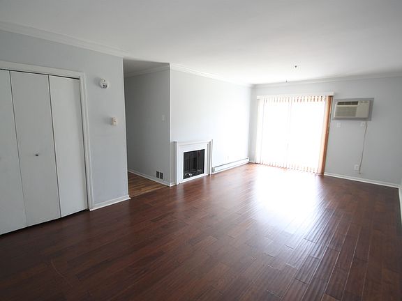 3rd image of 3050 Jacqueline Dr Unit 1