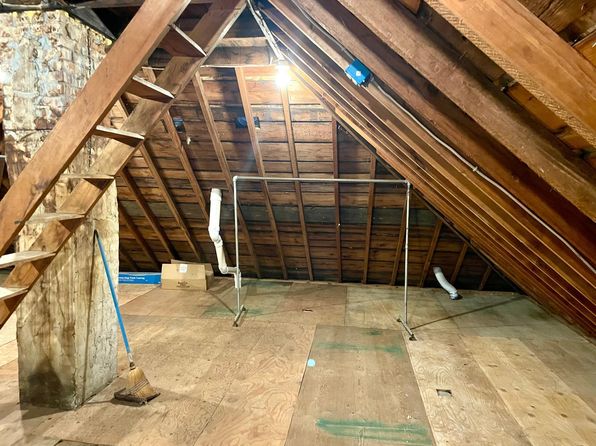 303 2nd St NW, Stewartville, MN 55976