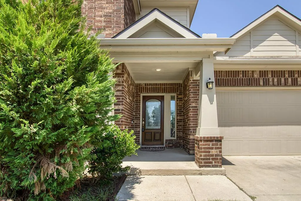 4 bed, 3141 sqft, $3,199 — Photo 3