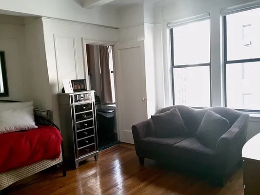 Rented by Pink Stone Realty LLC | media 17