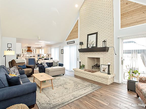 4th image of 25158 N Ivy Ln