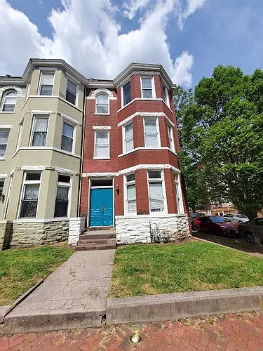 400 W Grace St #3 Photo 1