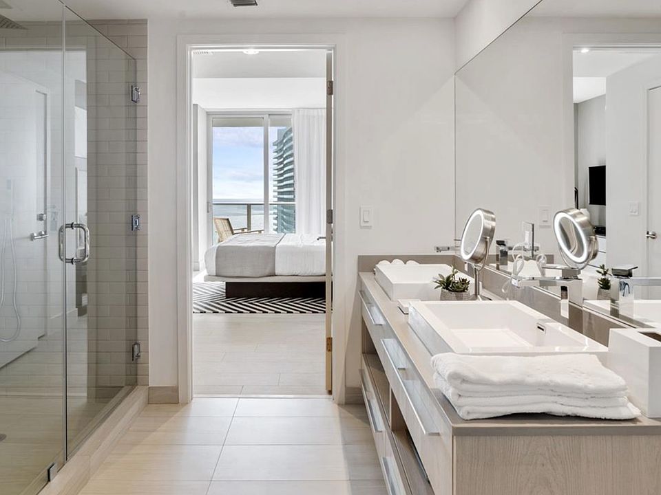 2nd image of 4010 S Ocean Dr #4105-1