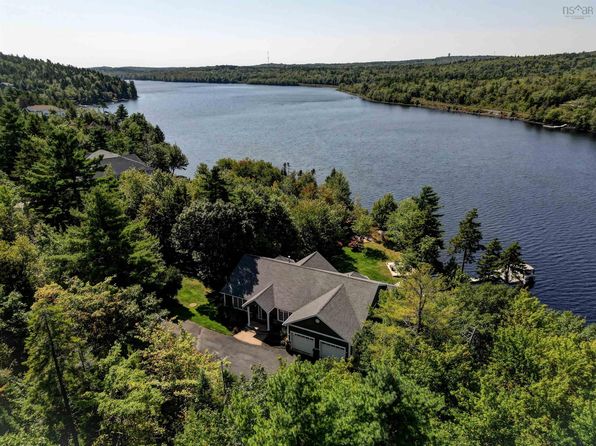322 Piggott Ave, Fall River, NS B2T 1S6
