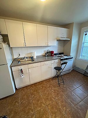 4th image of 2134 29th St Floor 2