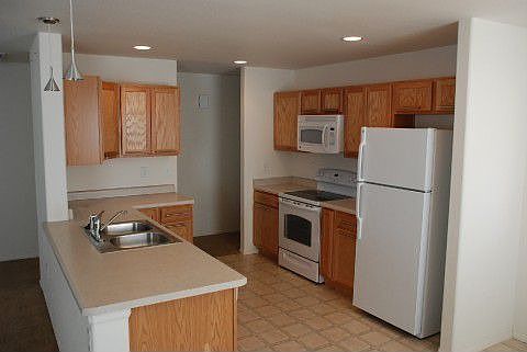 3 Bed, 2 Bath, 1373 SQ FT