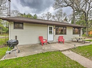 N7005 W Pine Lake Rd, Wild Rose, WI 54984