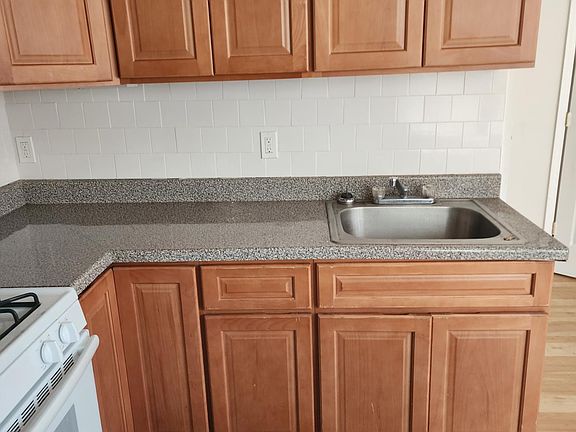 4th image of 47 Davis Ave #87
