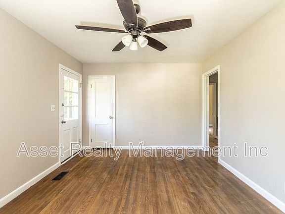 4th image of 1930 Earl Ave #1