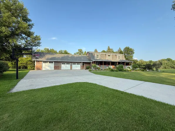 131 Fern Rd, Thief River Falls, MN 56701