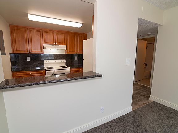 4th image of 675 NW 56th St