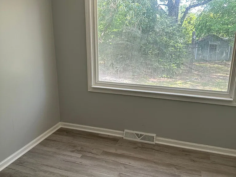 1223 Stansfield Dr — Photo 7