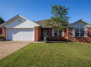 325 Ridgemont Ave, Lowell, AR 72745