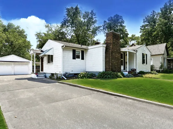 209 W William St, Champaign, IL 61820