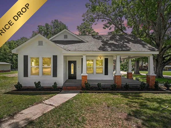 207 Old Post Rd, Erwin, NC 28339