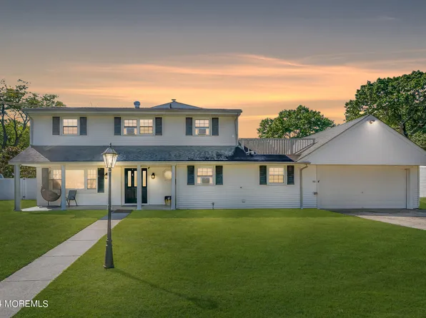 6 Calvin Terrace, Oakhurst, NJ 07755