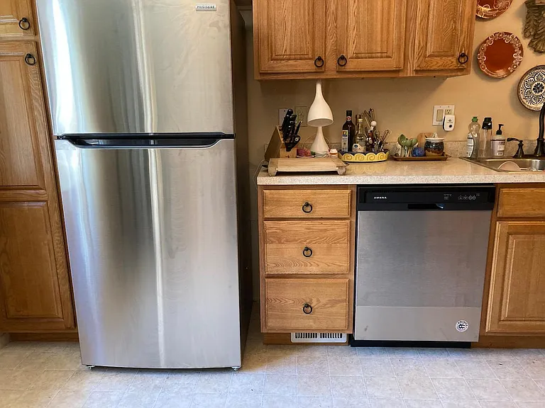 4906 Silver Spruce Ln — Photo 12