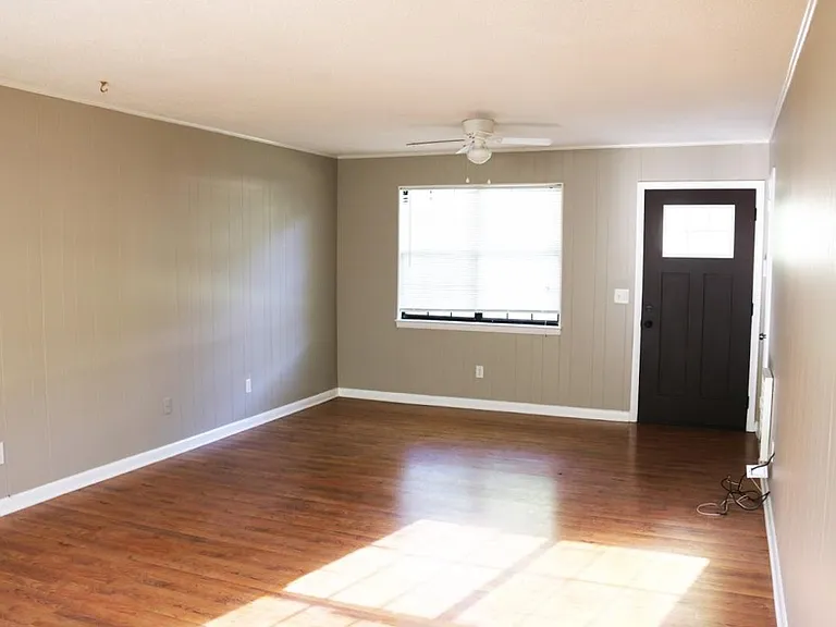 103 Cochran St — Photo 8