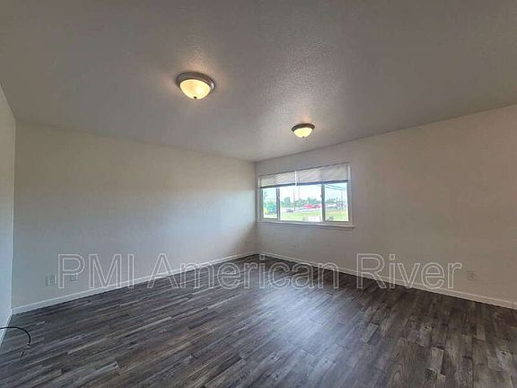 3rd image of 7143 Bacchini Ave