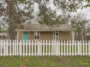 304 S Main St, Elgin, TX 78621