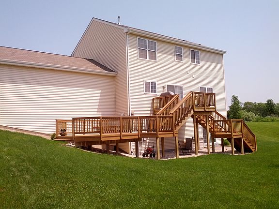 2nd image of 725 Summerset Dr