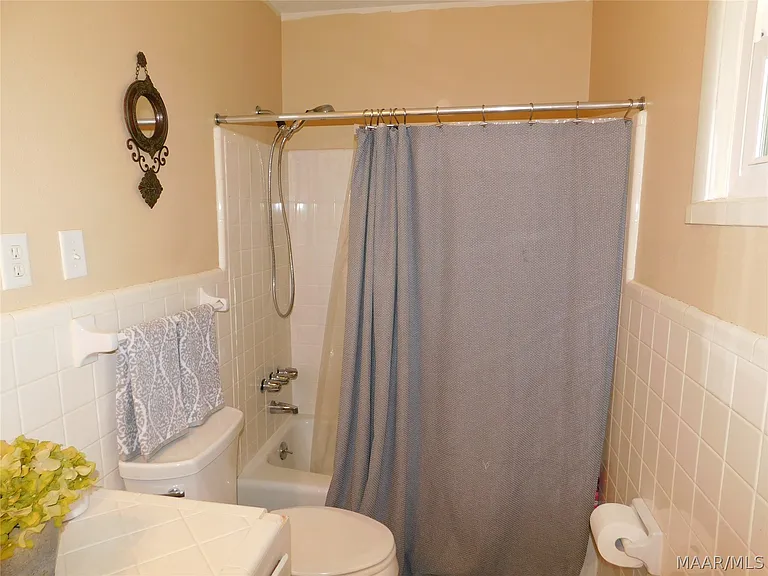 1203 Oates Rd — Photo 24