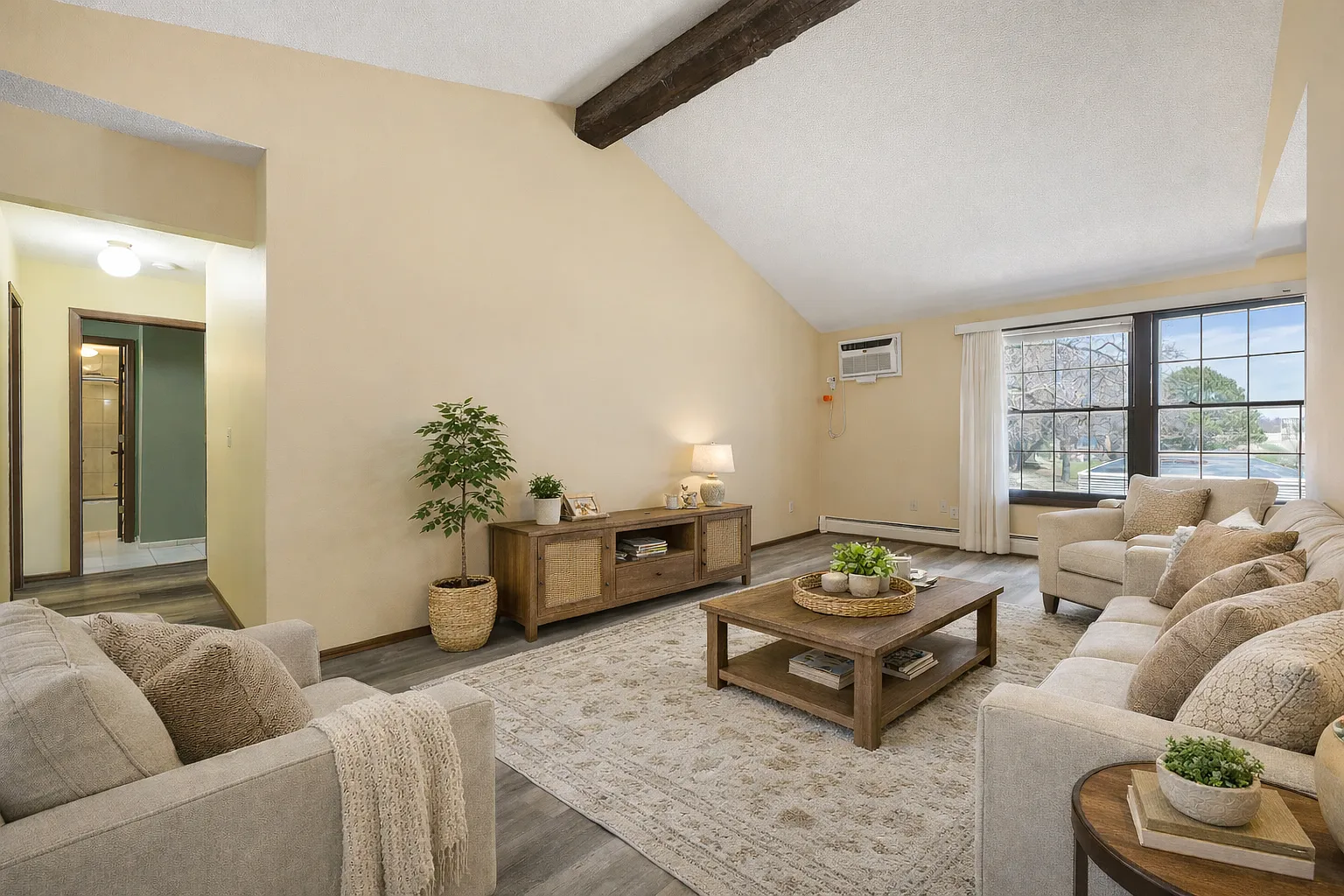 40 Annapolis St W — Photo 3