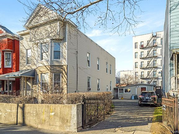 2nd image of 675 E 223rd Street