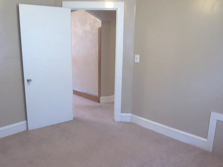 1493 Larchmont Ave #UP — Photo 17