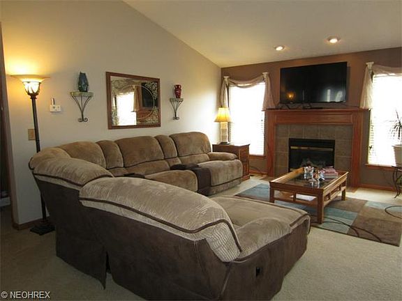 3rd image of 3407 Jones Dr