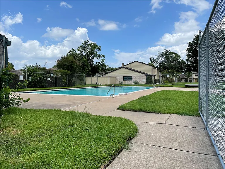 12783 Leader St — Photo 10