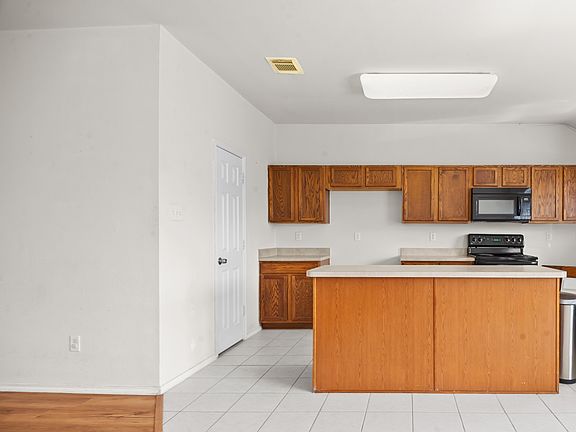 5th image of 3041 Winding Meadow Trl