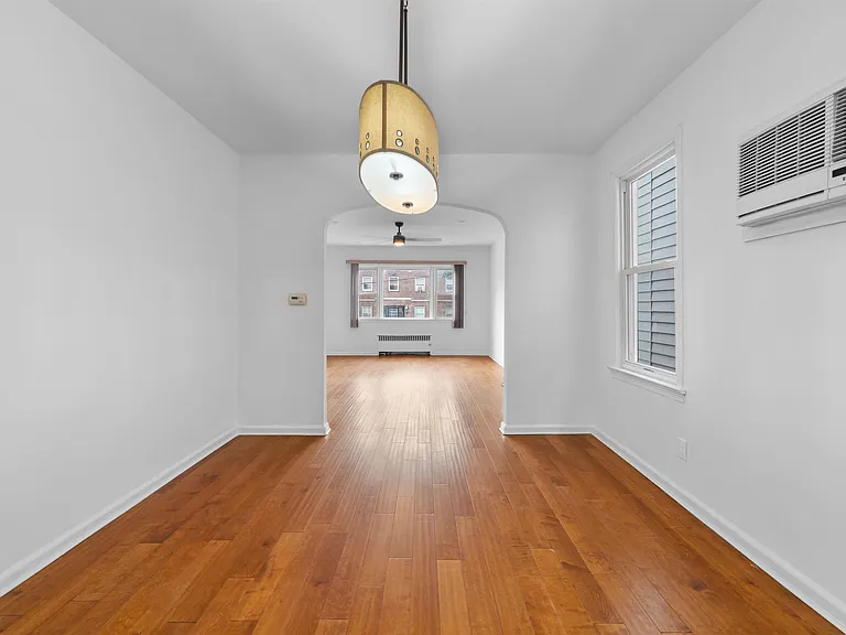 172 W 49th St #1 — Photo 7