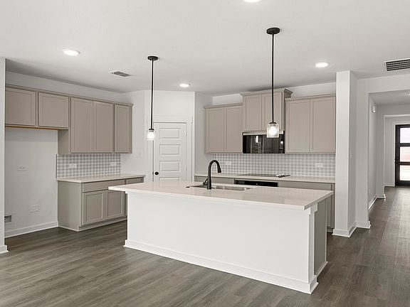 4th image of 2244 Sesaro Dr
