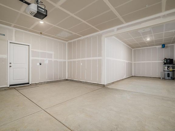 5th image of 1300 Bastion Ave