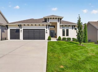 17401 Oakshire St, Overland Park, KS 66221