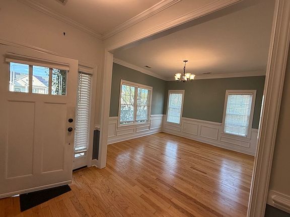 4th image of 225 Wedgefield Cir