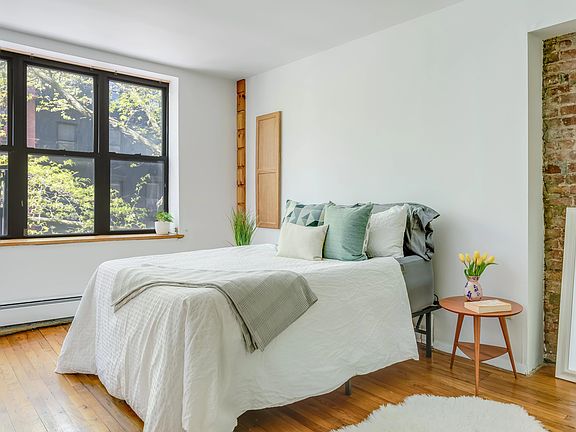 4th image of 537 E 6th St APT 3F